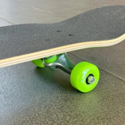 Holiday Skateboards - Safety Green - Complete 7.8" -SANTA CRUZ shop holiday skateboards holiday skateboards safety gre 6