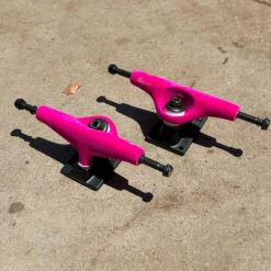 TENSOR - Mag Light Velvet Crimson/Black- 5.25 - Axle 8.0"